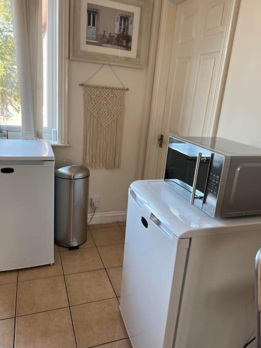 1 Bedroom Flat Sleeps 4 In Abingdon Oxfordshire 外观 照片