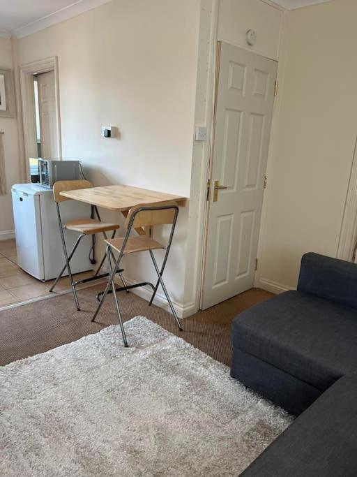 1 Bedroom Flat Sleeps 4 In Abingdon Oxfordshire 外观 照片